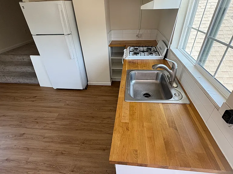 1638 Bay Rd #4 — Photo 5
