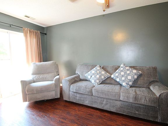 5th image of 1339 Bradley Dr #4B-2Ba-1352Sqft