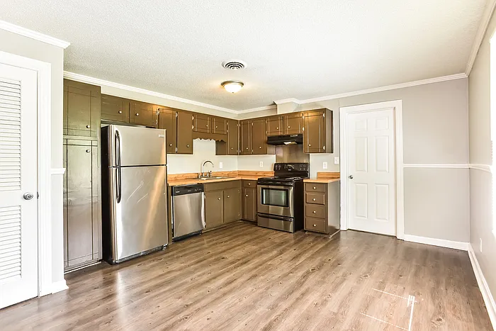 213 Power Ave — Photo 4