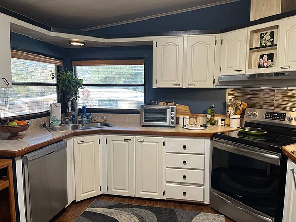 2nd image of 211 Oakleaf Cir #5A