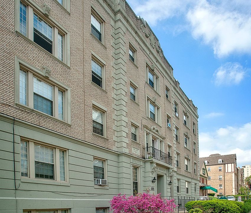 2nd image of 4628 Bayard St APT 404