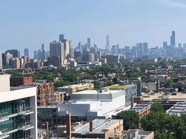 828 W Grace St, Chicago, IL 60613