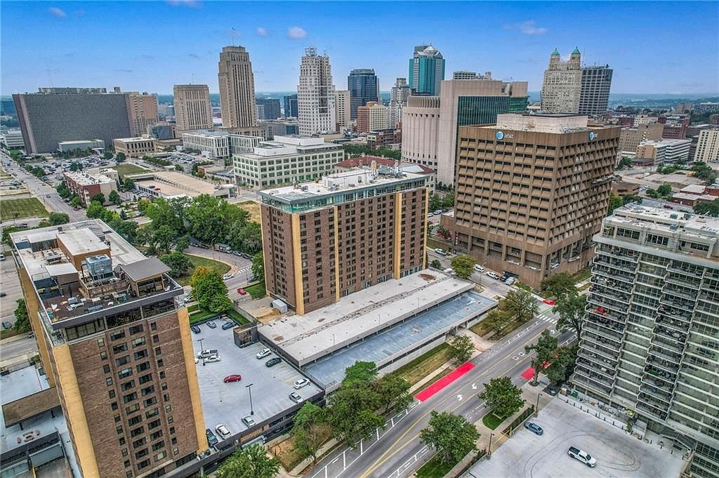 600 E 8th St APT 4T, Kansas City, MO 64106 | Zillow