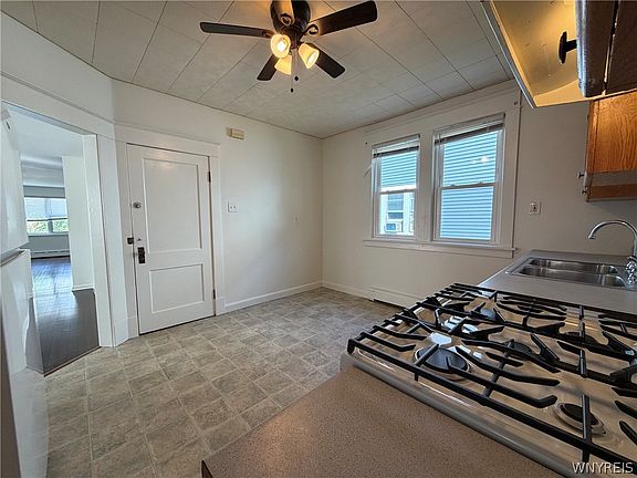 5th image of 641 Amherst St #1