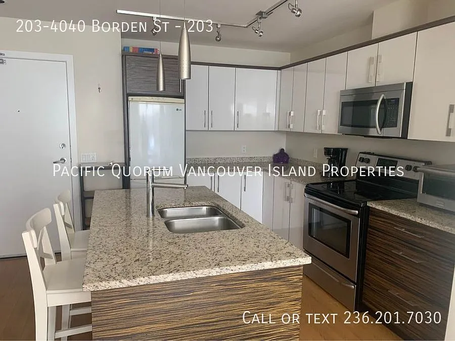 203-4040 Borden St #203 photo 1