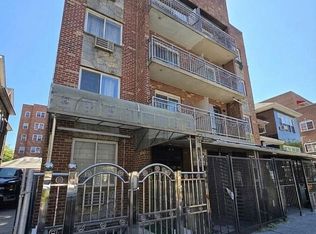 3745 75th St, Flushing, NY 11372