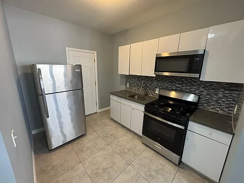 302 Halsted St #4 Photo 1