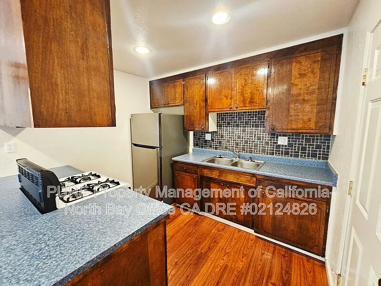 155 Oak Manor Ct #2 — Photo 12