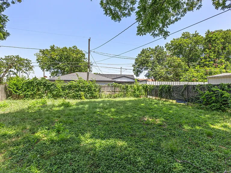 418 Lillian St — Photo 30