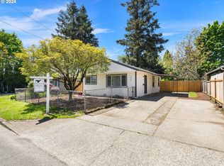 329 SE 89th Ave, Portland, OR 97216