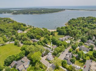 5 Putnam Ave, Cotuit, MA 02635
