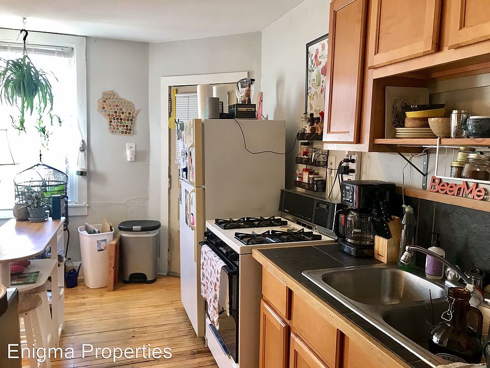 1st image of 816 E Clarke St APT 5A