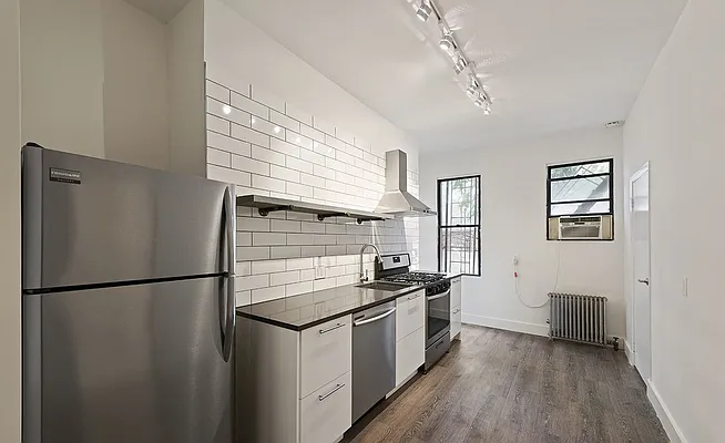 Rented by Nest Seekers International | media 7