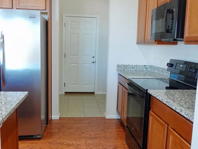 1073 White Leaf Cir — Photo 22