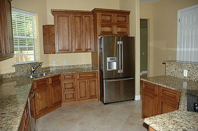 3rd image of 25941 Exmoor Dr