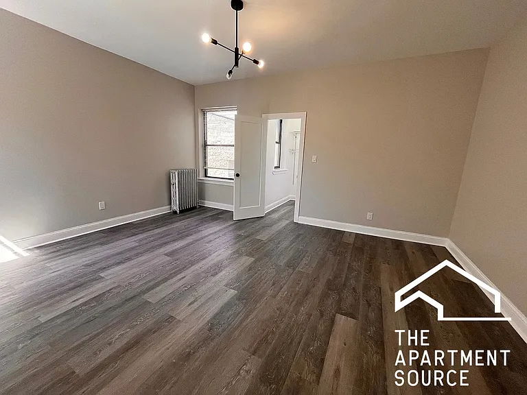 4918 S Vincennes Ave #3R — Photo 2