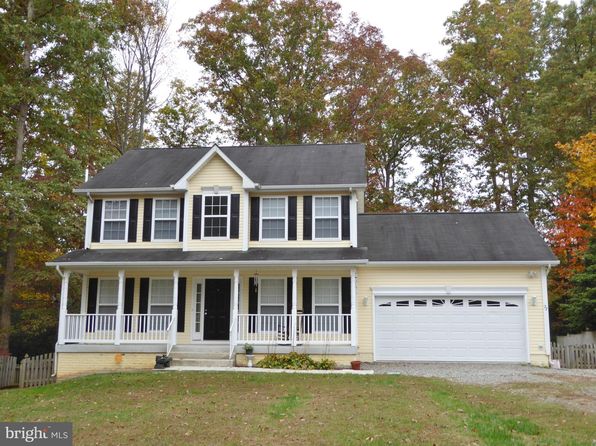 72 Albertson Ct