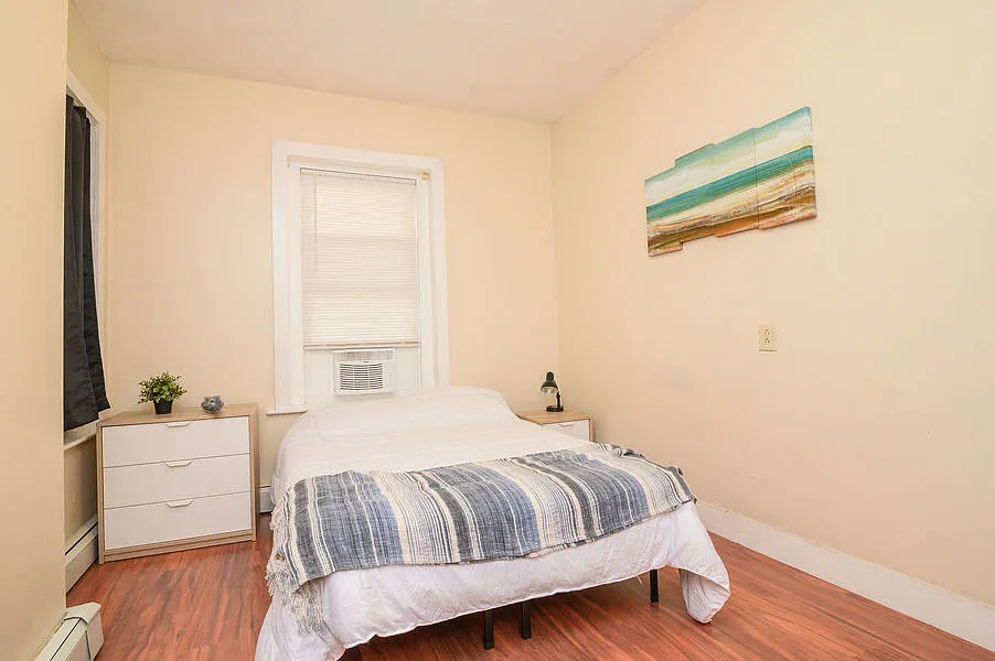 1 bed, $995 — Photo 4