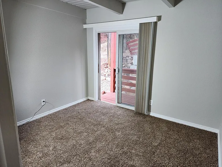 421 - 425 E Fountain Pl — Photo 24
