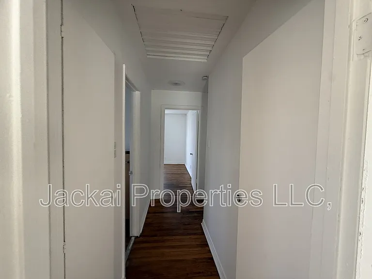 15 Macarthur Dr #B — Photo 14