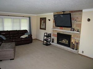 2nd image of 4084 Richlyn Ct