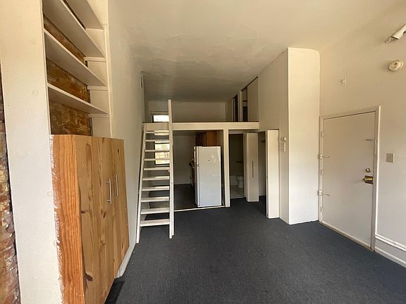 3rd image of 1823 Fairmount Ave APT 1F