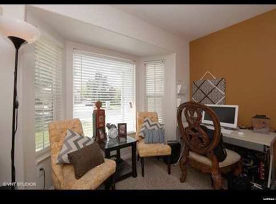 3rd image of 6080 W Park Ln