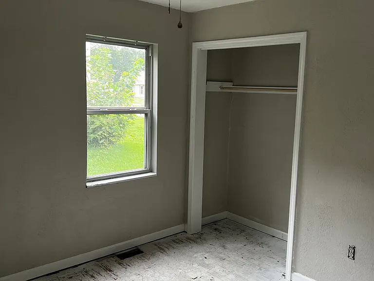 816 Broad St — Photo 10
