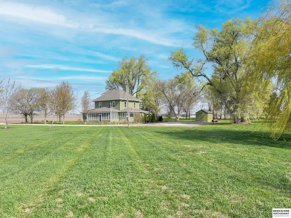 301 County Road 35, Tekamah, NE 68061