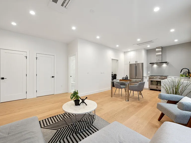 1200 Jackson St #1210 — Photo 8