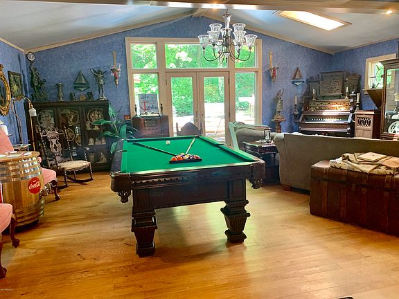 3rd image of 55945 Inn D Inn Dr