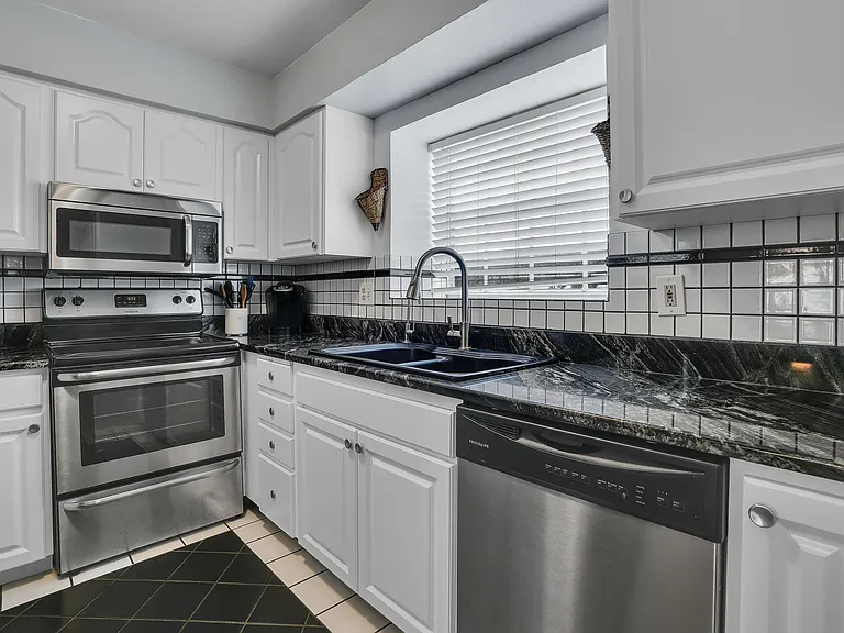 17960 Gulf Blvd — Photo 12