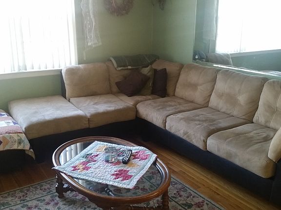 3rd image of 34 Aspen St