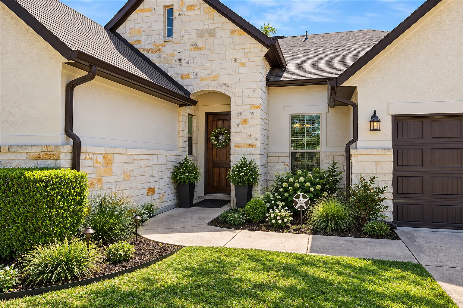 3 bed, 2.5 bath, 2197 sqft, $3,000 — Photo 4