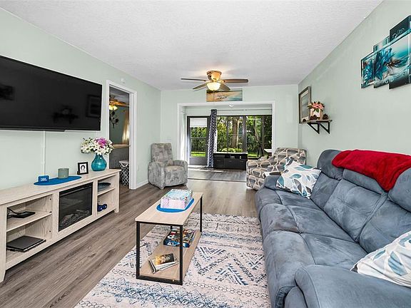 3rd image of 1175 Mission Cir #1175