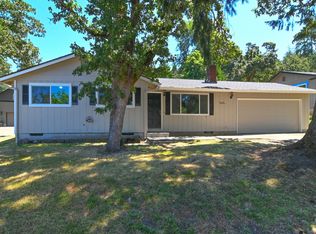 523 S 70th Pl, Springfield, OR 97478