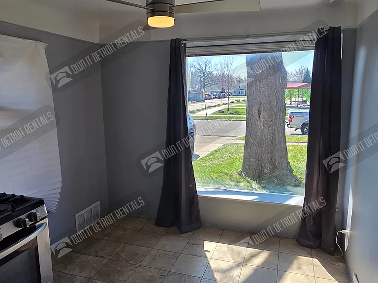 16251 Edmore Dr — Photo 19