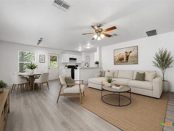 4th image of 8710 Davis Oaks Trl