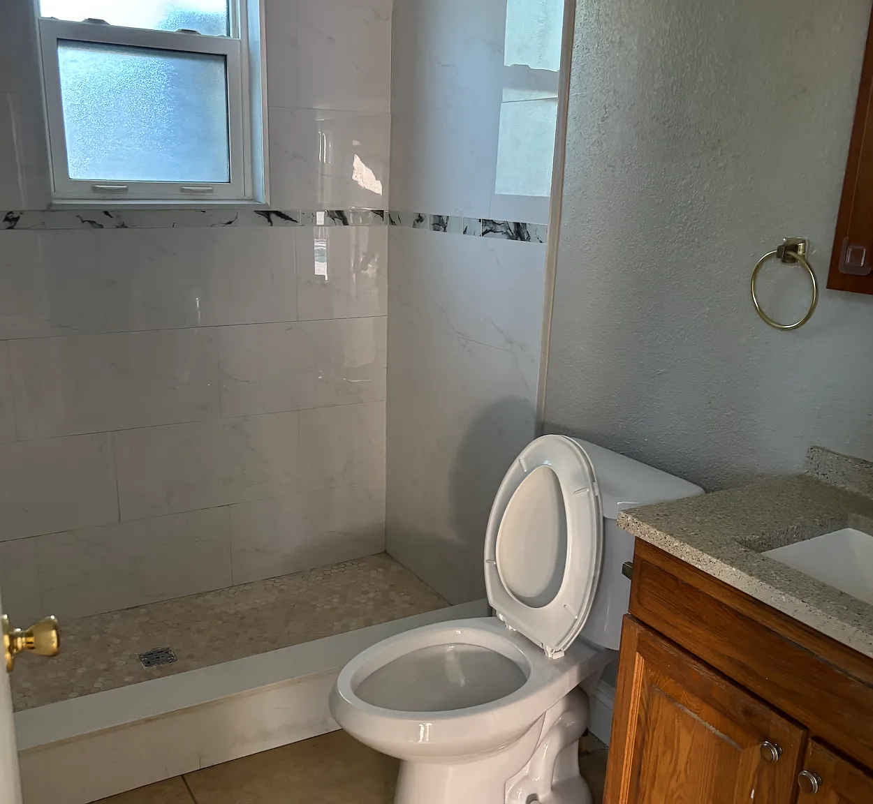 1 bed, 375 sqft, $900 — Photo 2