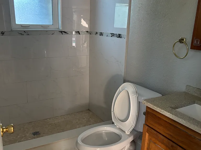 1758 Nursery Rd — Photo 2