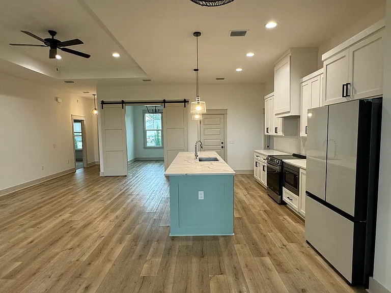 4640 Delwood Park Blvd — Photo 5