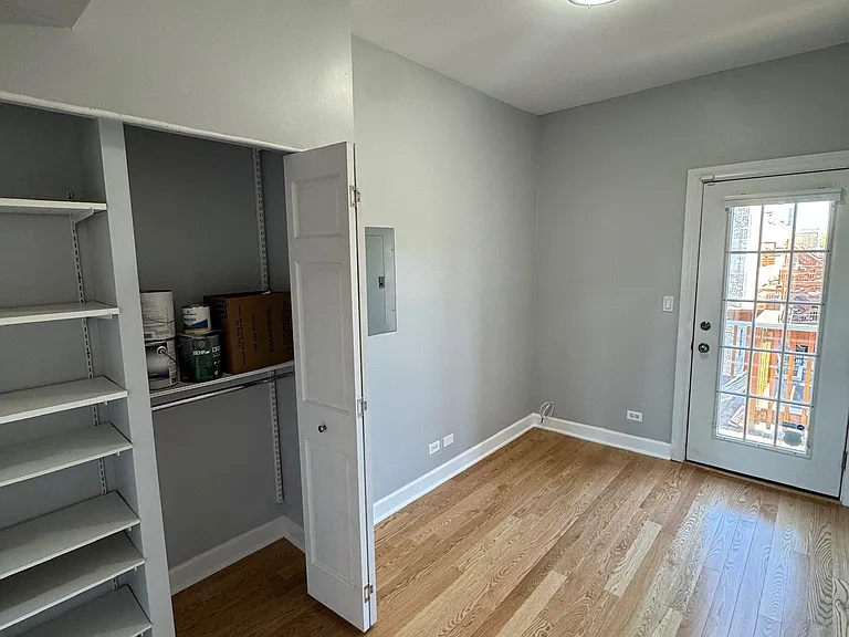 1340 W Irving Park Rd #3 — Photo 15
