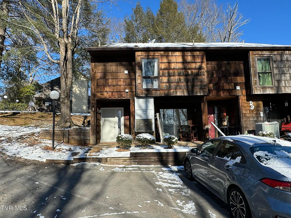 1st image of 115 Beechnut St APT D10