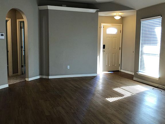 4th image of 2309 Blue Star Dr
