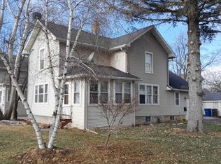 1502 W Bent Ave, Oshkosh, WI 54901