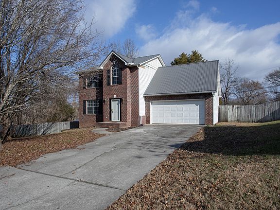 4th image of 658 Cornerbrook Ln