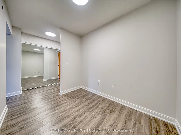 275 Village Green Sq #420 — Photo 28