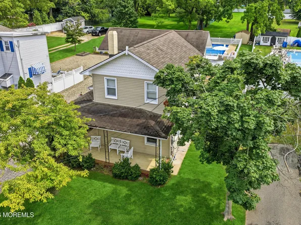 370 W Park Avenue, Oakhurst, NJ 07755