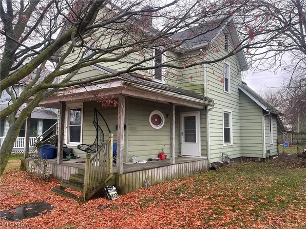 608 E Main St, Crestline, OH 44827