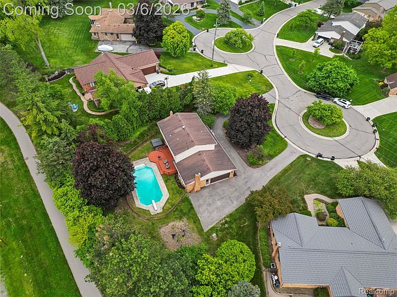 5th image of 1890 Ludgate Ln